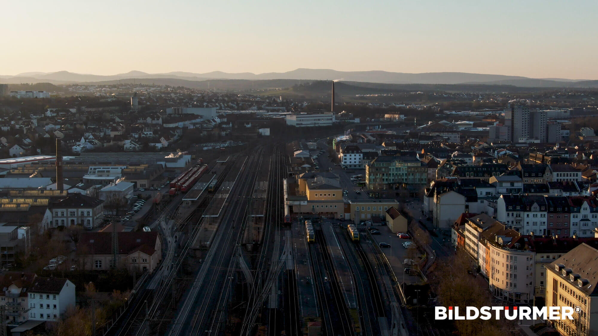 Luftaufnahmen Drohnenaufnahme Fulda Stadt Corona Bahnhof