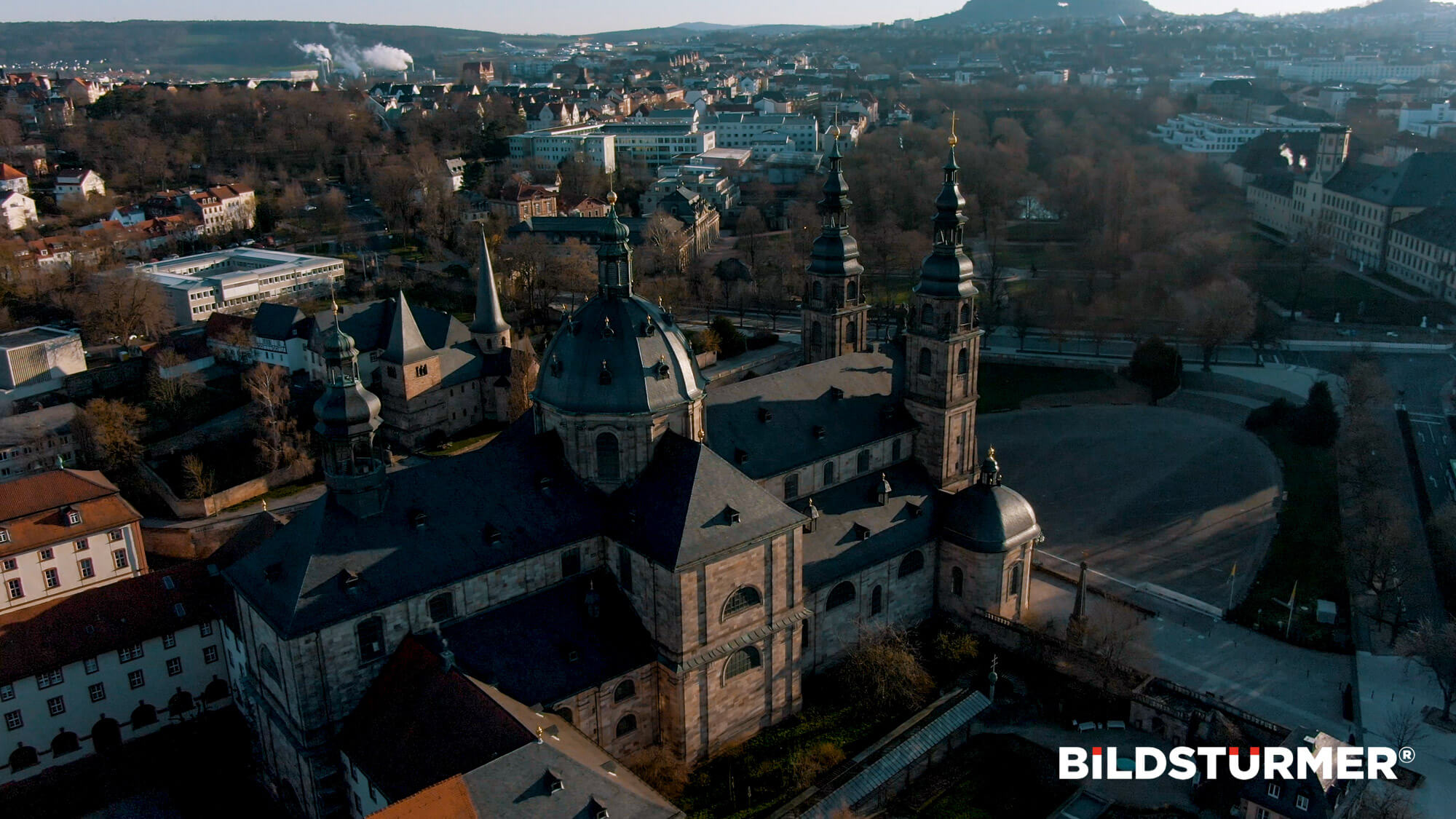 Luftaufnahmen Drohnenaufnahme Fulda Stadt Corona Dom