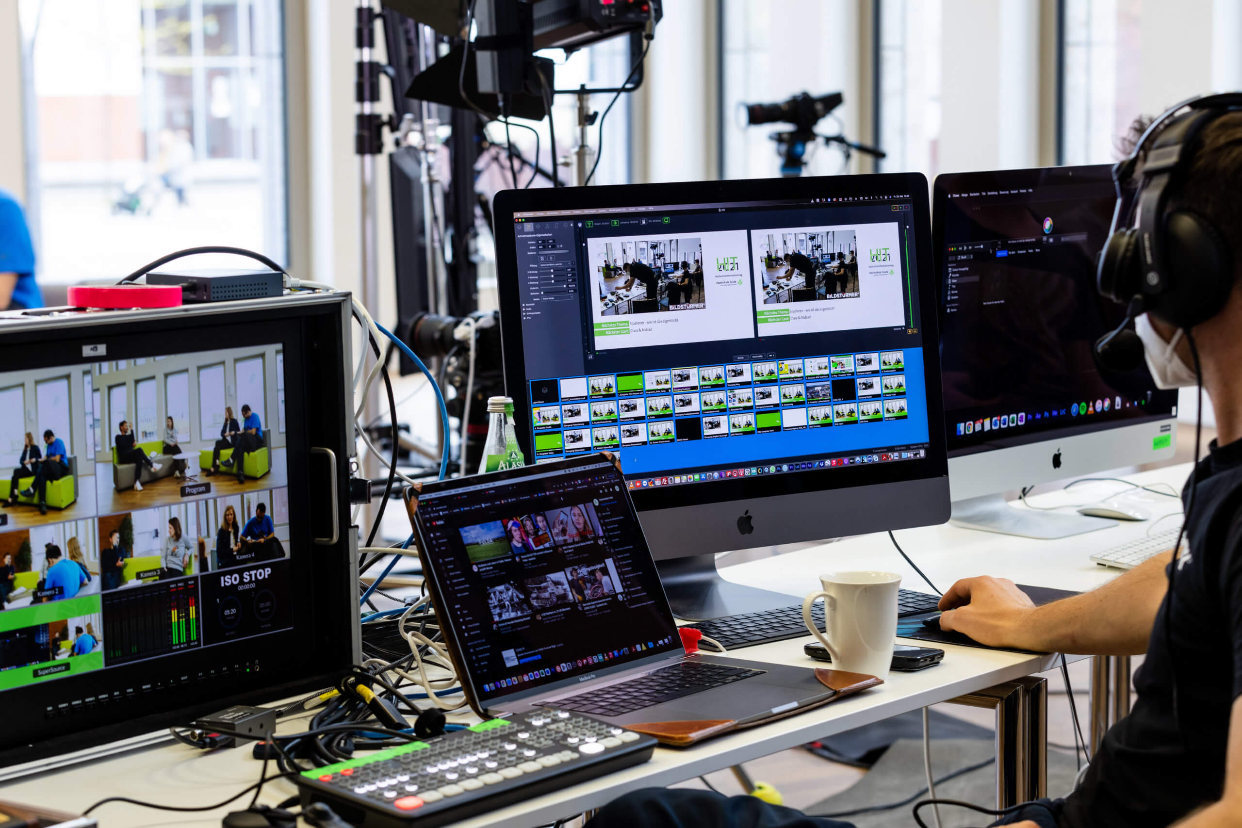 HIT_LivestreamingHochschule_Fulda_Hochschulinformationstag_2021_Bildstuermer_Making_Of_Foto_Film_Foto18